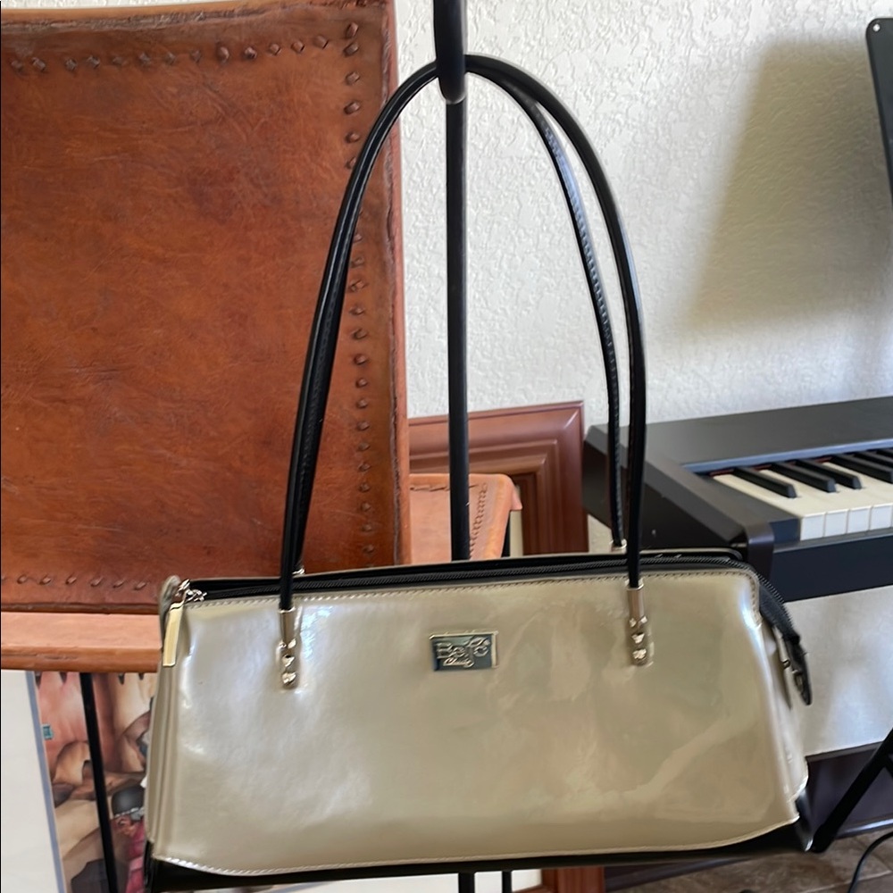 Elegant Black and Cream Handbag